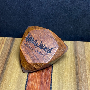 Guitar Pick "White Ward" Mambode/Milk B-Stock