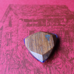 Guitar Pick "White Ward" ovangkol/blue B-Stock